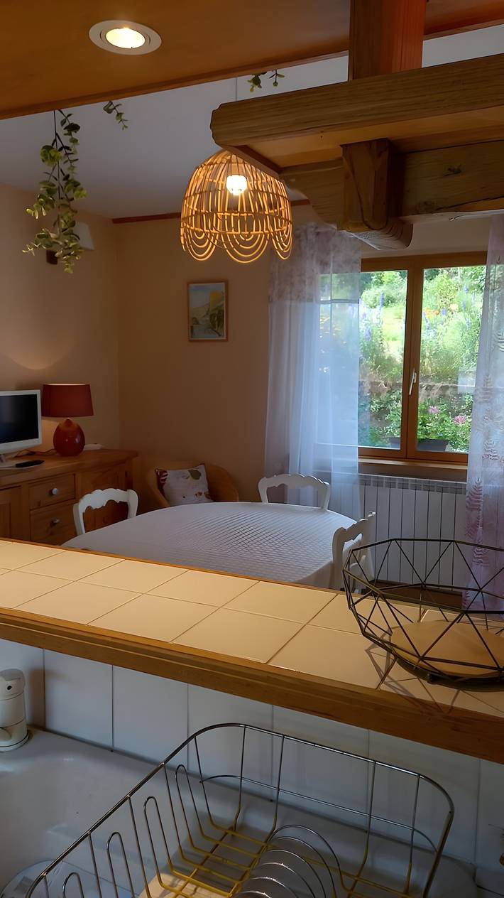 Holiday Home “Au Bord De La Jonte L'aubriète” with Mountain View and Private Terrace in Peyreleau, Parc naturel régional des Grands Causses