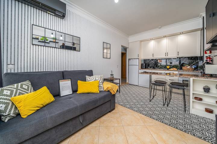 Ferienwohnung für 4 Personen, mit Garten und Balkon sowie Kinderpool - 1