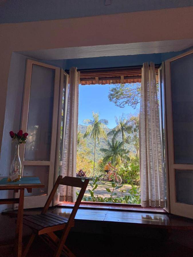 Casas e apartamentos de temporada para 4 pessoas, com vista e jardim e ainda piscina em Itatiaia