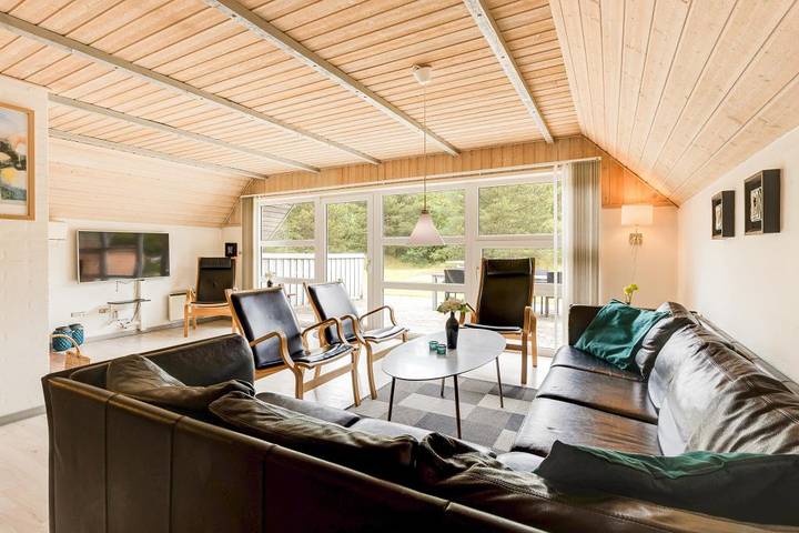 Ferienhaus für 10 Personen, mit Balkon/Terrasse und Whirlpool sowie Terrasse und Pool auf Rømø - 3