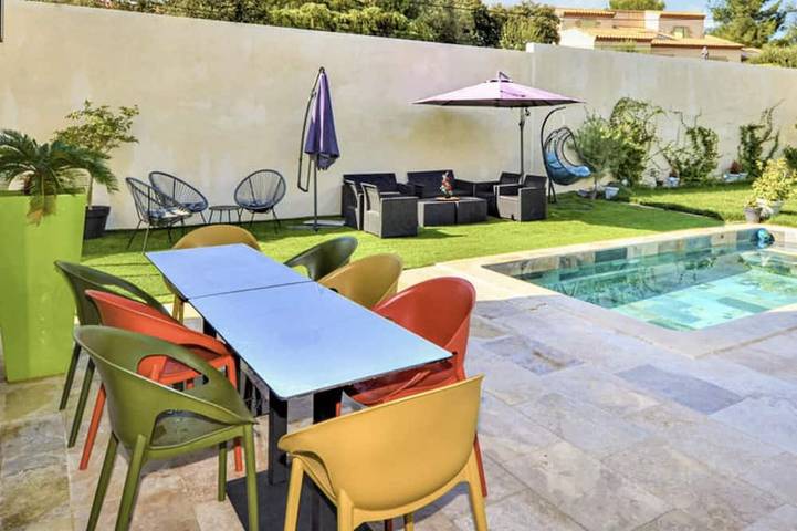 Location de vacances pour 7 personnes, avec Terrasse à Bezouce