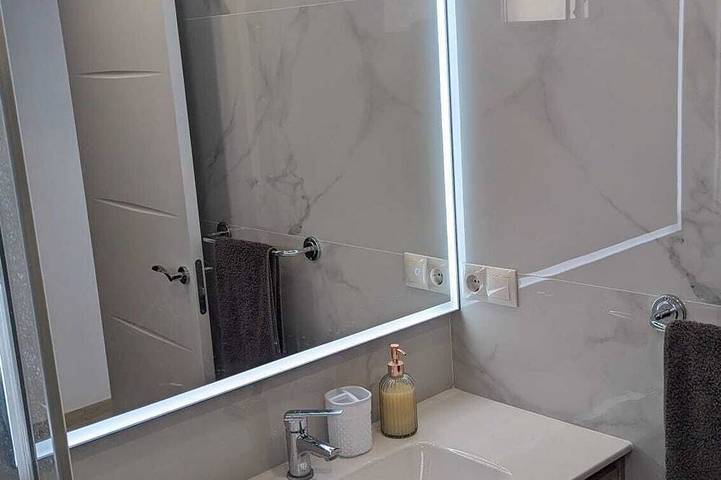 Appartement entier, Studio confortable à Marbella avec vue sur mer in Playa de la Fontanilla, Marbella