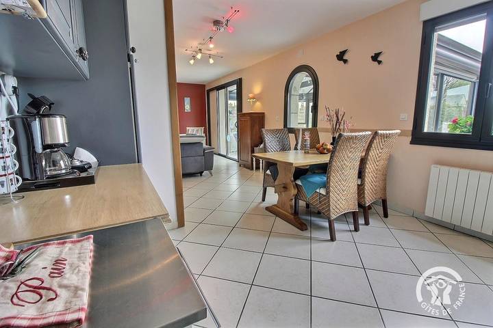 Gîte pour 4 personnes, avec Terrasse ainsi que Jardin et Vue à Louannec - 4