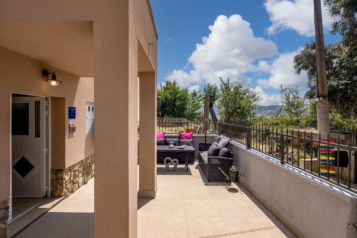 Ferienhaus für 8 Personen, mit Meerblick und Balkon, kinderfreundlich auf Rab - 3
