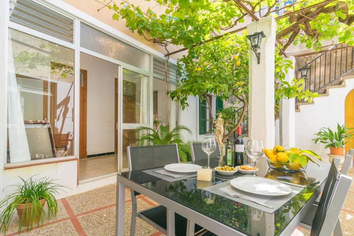 Ca Sa Tia Bel - Ferienhaus mit Terrasse in Alcudia. WiFi gratis in Alcudia Altstadt, Alcúdia