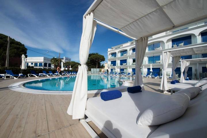 Hotel dla 5 osób, z Balkon i Taras oraz Ogród i Basen w Castelldefels