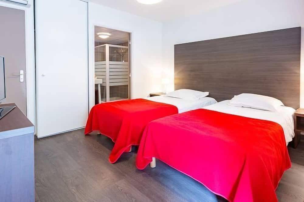Chambre Confortable | Wifi Gratuit + Accès Piscine in Roz-sur-Couesnon, Bahía del Monte Saint-Michel
