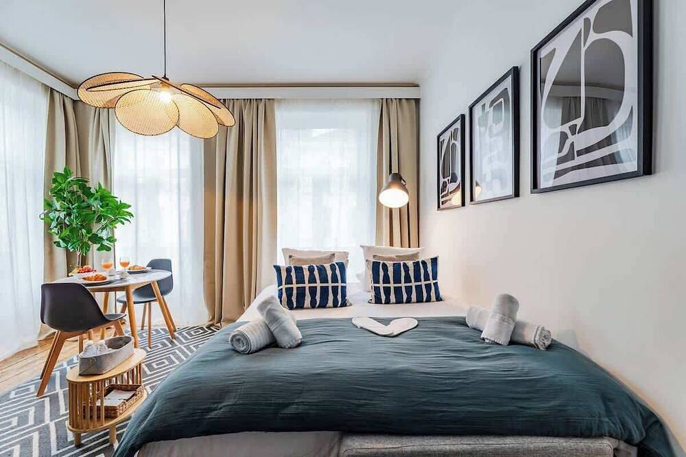 Entire apartment, Cozy Studio with Unesco Views in Brussels, Brussels region