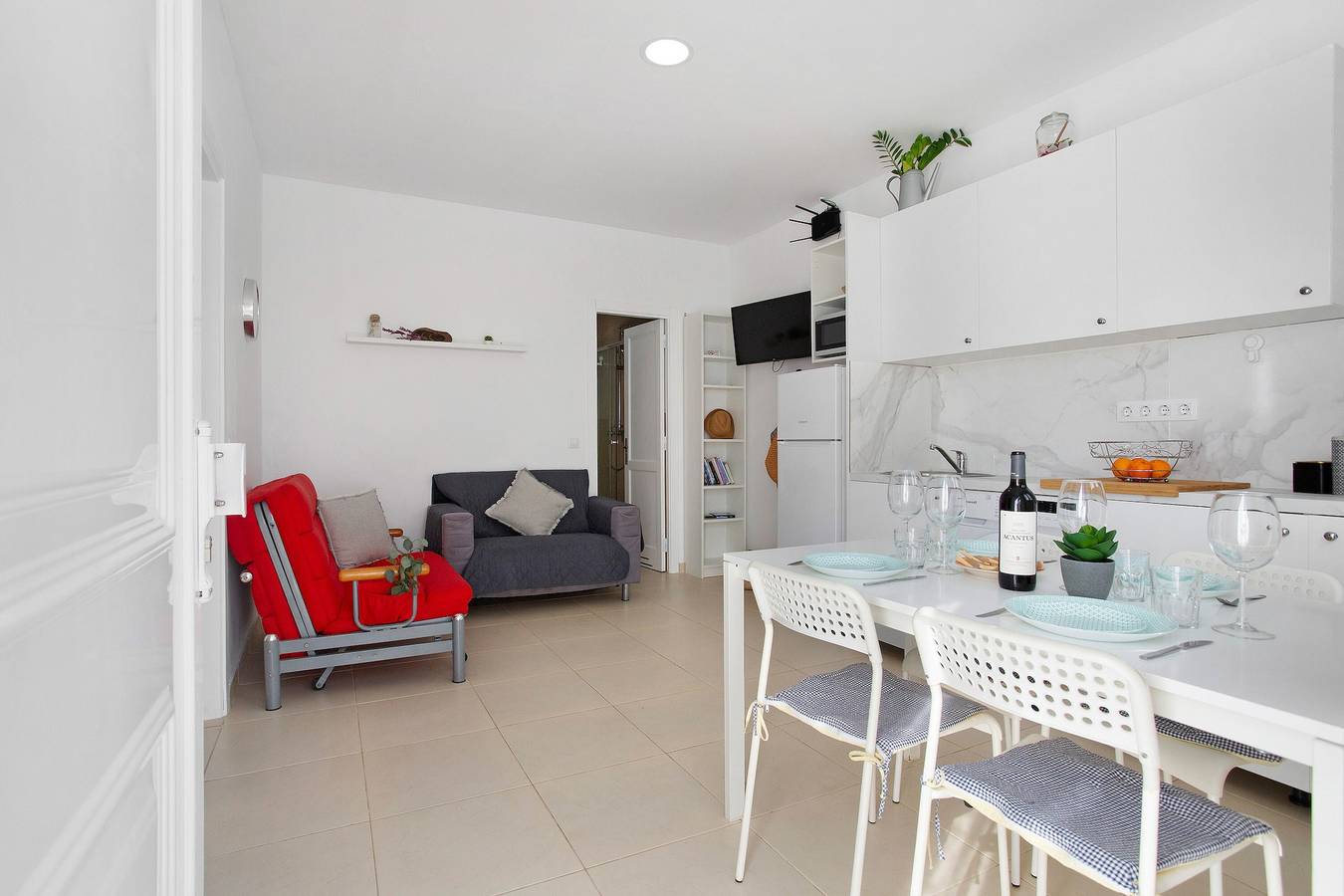 Ganze Wohnung, Ferienwohnung 'Casa Tomás B' mit Meerblick, Gemeinschaftspool und Wlan in Villaverde, La Oliva