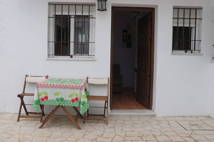 Ferienwohnung für 2 Personen, mit Terrasse und Balkon/Terrasse - 1