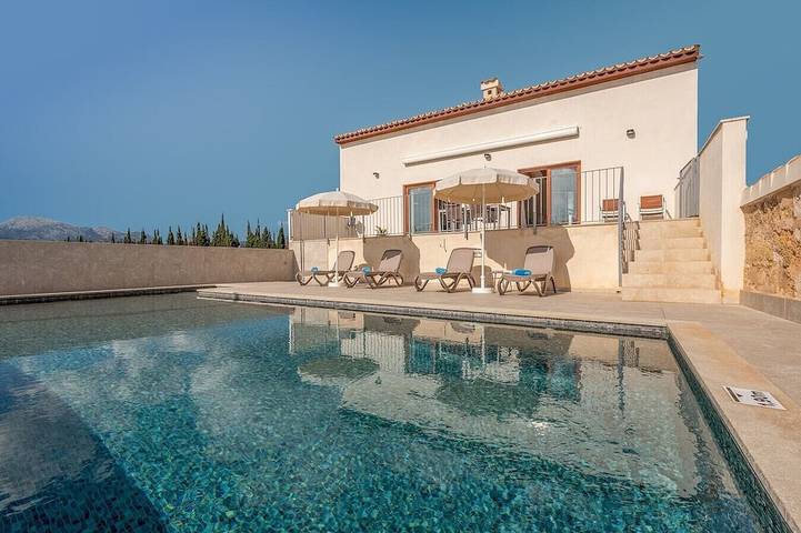 Holiday home for 4 people, with pool and garden as well as balcony - 1