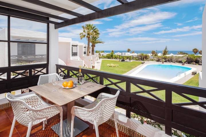 Location de vacances pour 4 personnes, avec vue ainsi que jardin et piscine dans Charco del Palo - 4