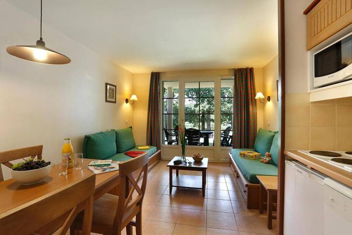 Appartement de vacances pour 5 personnes, avec vue ainsi que jardin et terrasse