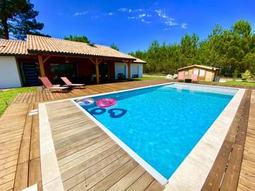 Cottage pour 6 personnes, avec jardin et piscine à Escource