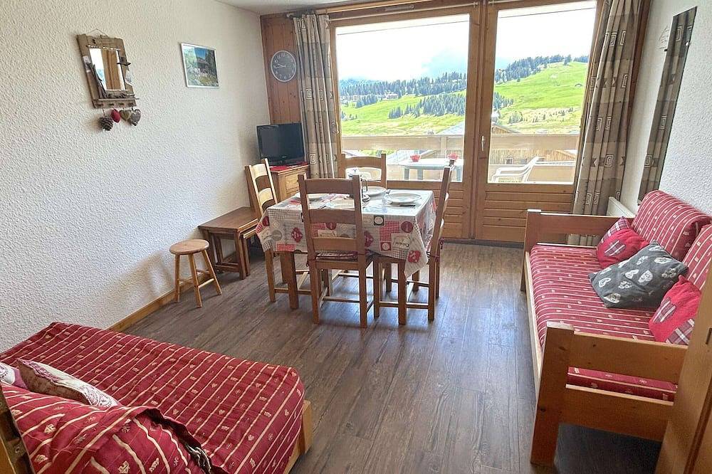 Appartamento intero, Bright studio cabin in Les Saisies, 4 ppl, south balcony in Les Saisies, Albertville e dintorni