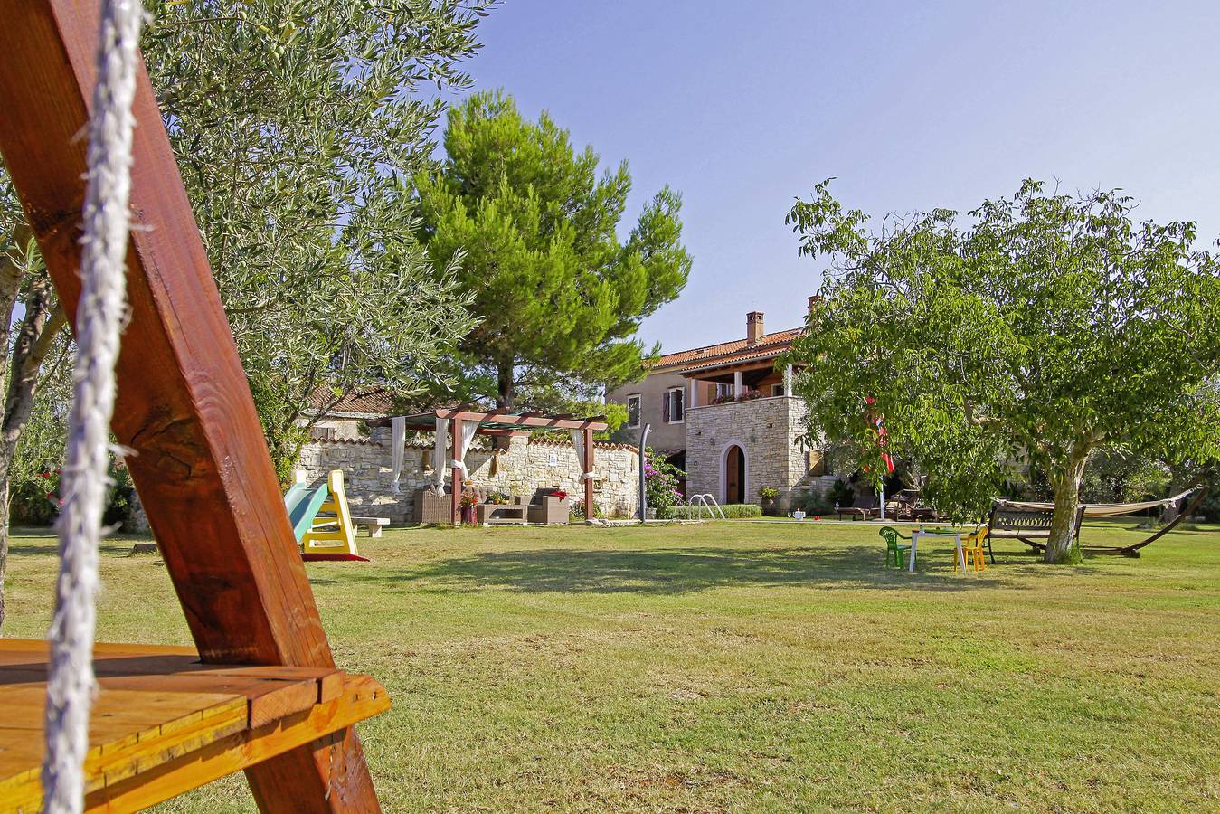 Ferienhaus Šalvela * 11000 m2 Grundstück, Garten, privater Pool, Wlan in Vodnjan, Südküste Istrien