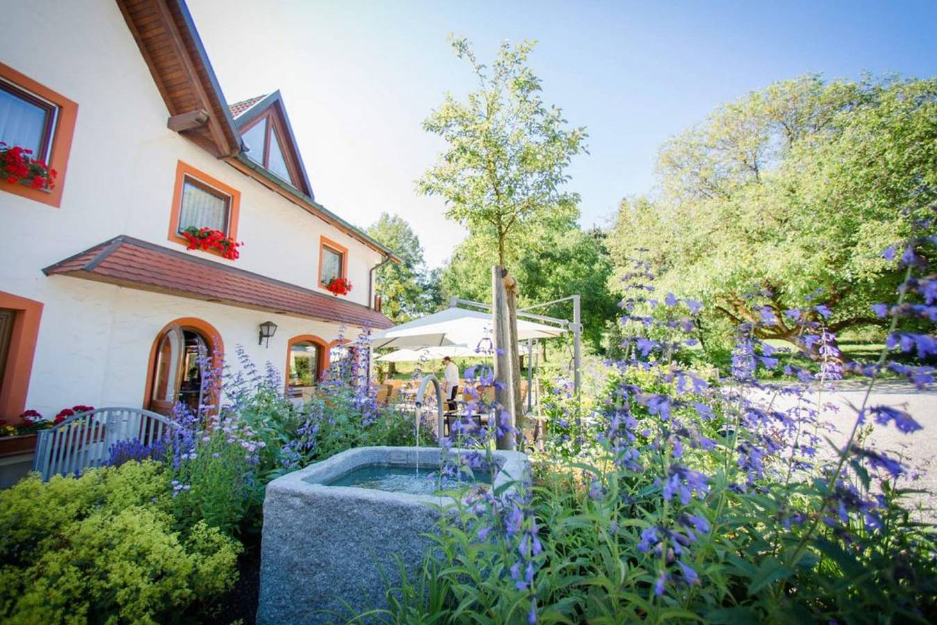 Gasthof zum Adler Leitishofen - Doppelzimmer "Standard", mit Dusche, Wc und Wlan in Meßkirch, Region Bodensee-Oberschwaben