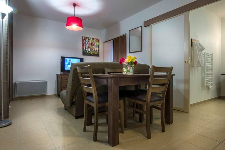 Gîte pour 4 personnes, avec piscine à Les Eyzies-de-Tayac-Sireuil - 2