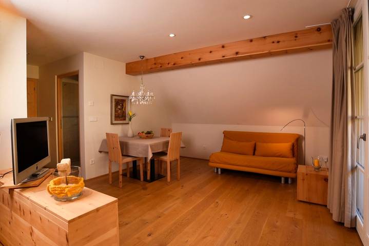 Studio für 2 Personen, mit Kinderpool und Garten in Terlan