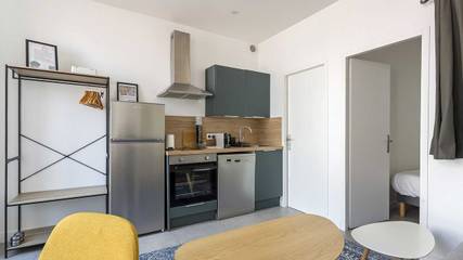 Appartement De Vacances pour 4 Personnes dans Villeurbanne, Rhône, Photo 1