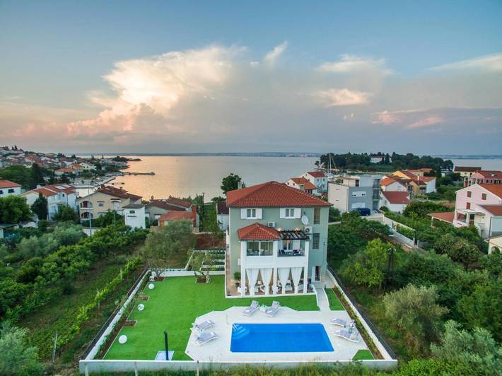 Apartamento de vacaciones para 6 personas, con sauna y jardín además de vistas y piscina - 1