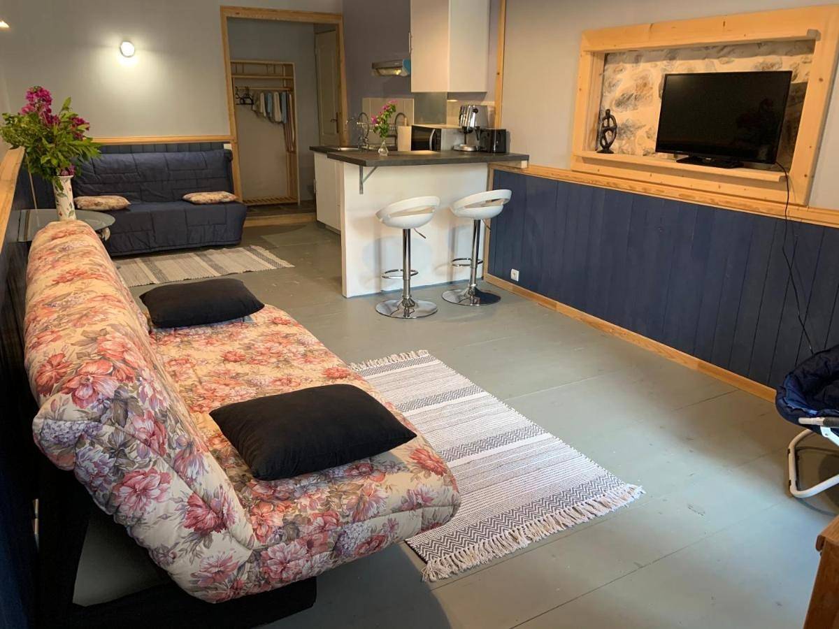 Appartement entier, Studio indépendant tout confort pour 4 personnes 25 m carrés in La Palme, Côte d'Améthyste