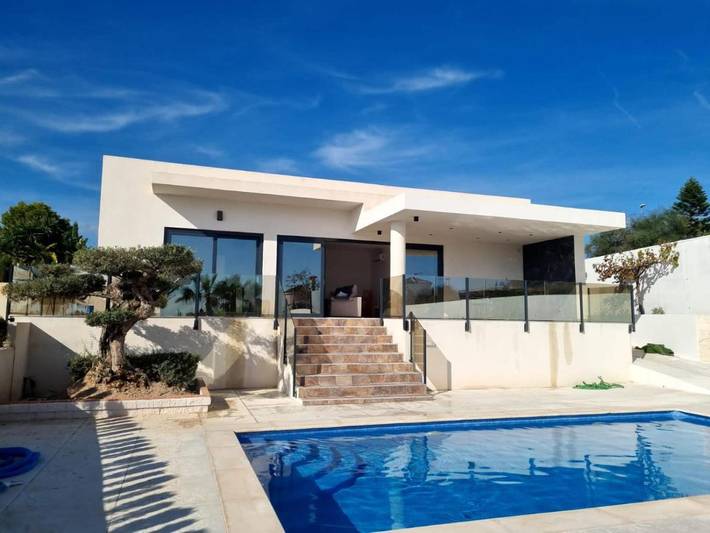 Ferienhaus für 8 Personen, mit Balkon und Terrasse sowie Garten und Pool in San Fulgencio