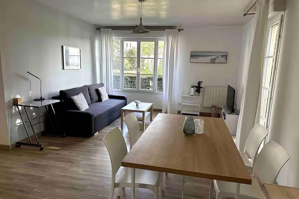 Entire apartment, Disneyland 10 minutes / Paris 35 minutes in Bussy-Saint-Georges, Seine-et-Marne