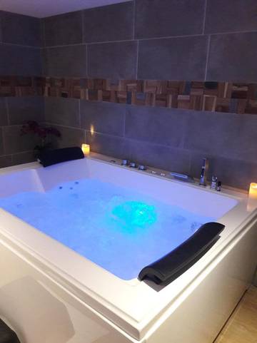 Gîte pour 2 personnes, avec jacuzzi et jardin à Saint-André-d'Hébertot
