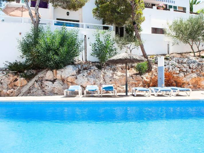 Ferienwohnung für 4 Personen, mit Balkon und Garten sowie Pool in Cala d'Or - 2