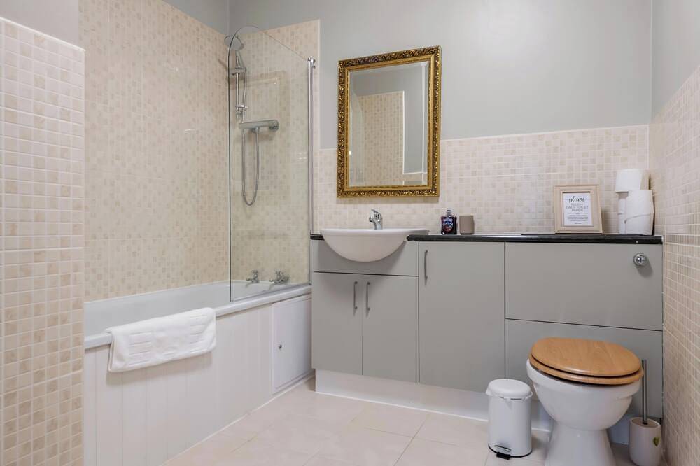 Pools Cottage 3 - Billiards Room in Warwickshire