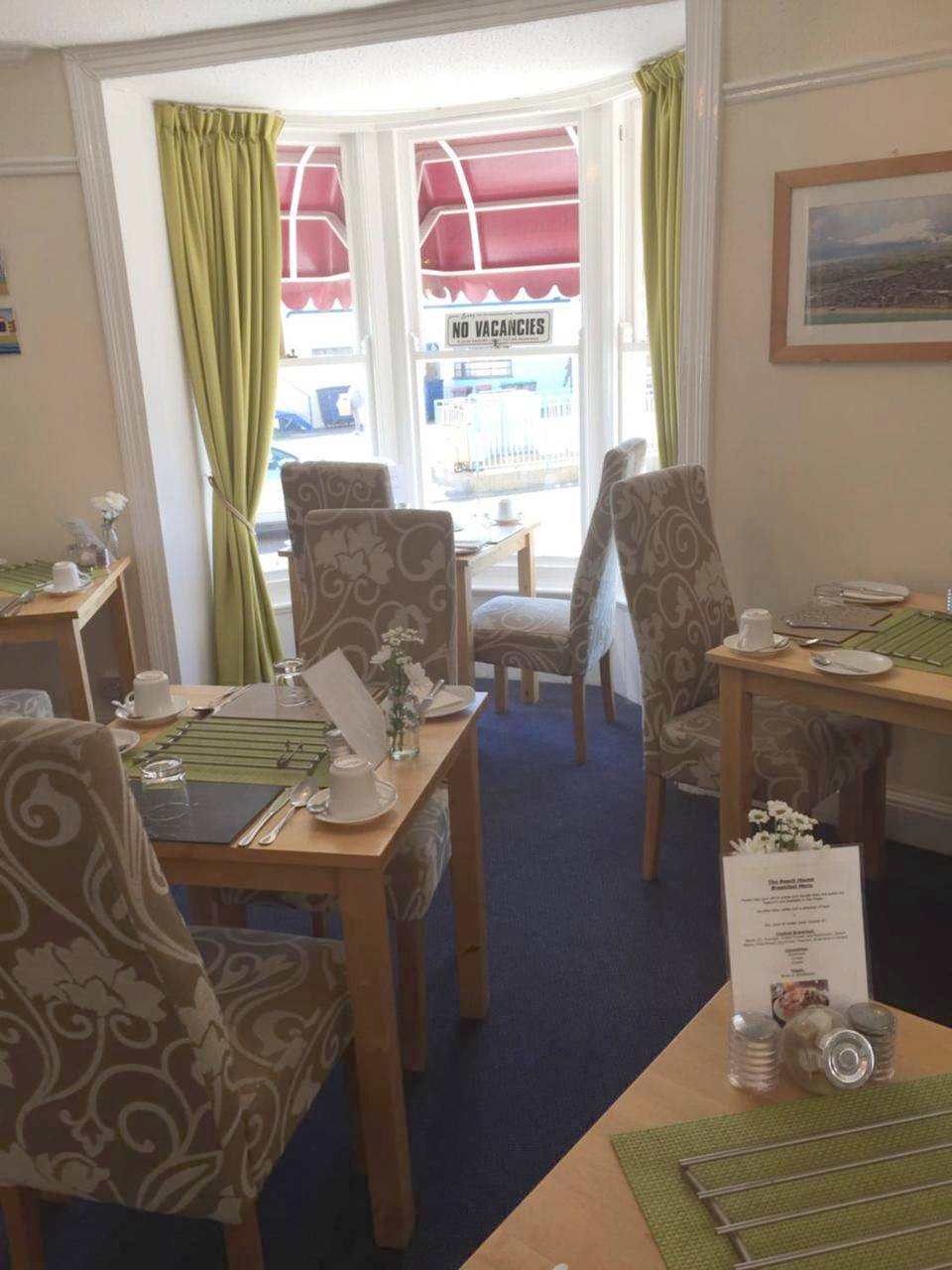 Single Room with Shared Bathroom in Melcombe Regis, Weymouth