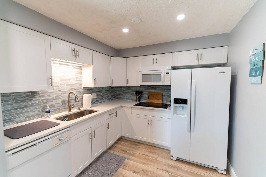 Beachvibes in Largo, Pinellas County