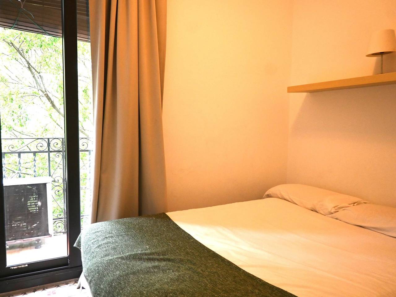 Apartamento vacacional entero, Homenfun Barcelona Sants Estación in Centro Barcelona, Barcelona