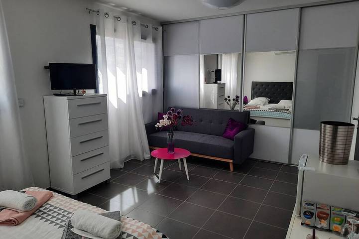 Chambre Cosy 23m2 . Adults Only in Agde, Côte méditerranéenne (France)