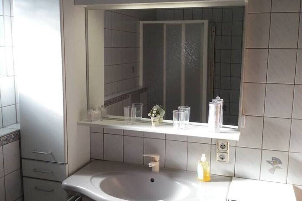 Ganze Wohnung, Ferienwohnung mit schöner Aussicht (Fewo Iv) in Bad Marienberg, Westerwald