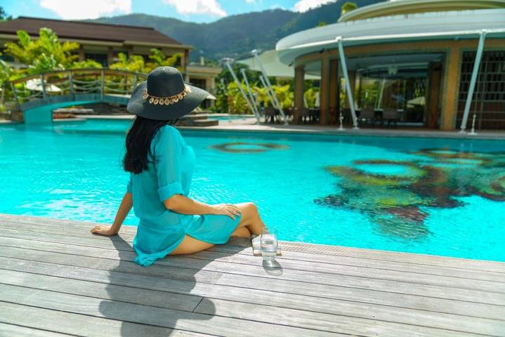 Station pour 4 personnes, avec bassin pour enfant et piscine ainsi que jardin et sauna dans Beau Vallon - 4