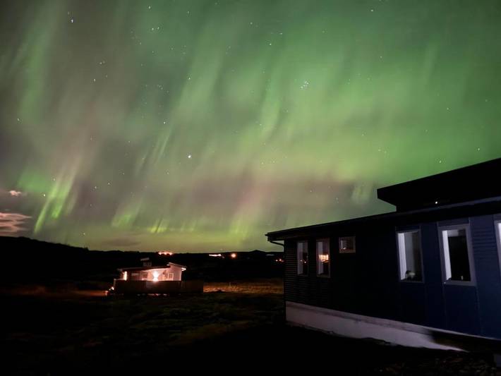 Casa rural para 6 personas, con jardín y sauna además de balcón y jacuzzi en Islandia