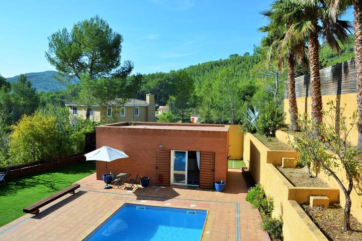 Casa rural para 12 personas, con piscina y jardín, Familias con niños en Garraf - 3