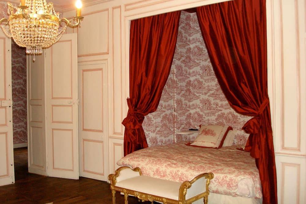 Vivre Comme La Royauté Dans Un Chateau Du 18ème Siecle Restaure Au Coeur De La Loire in Vezins, Région de Cholet