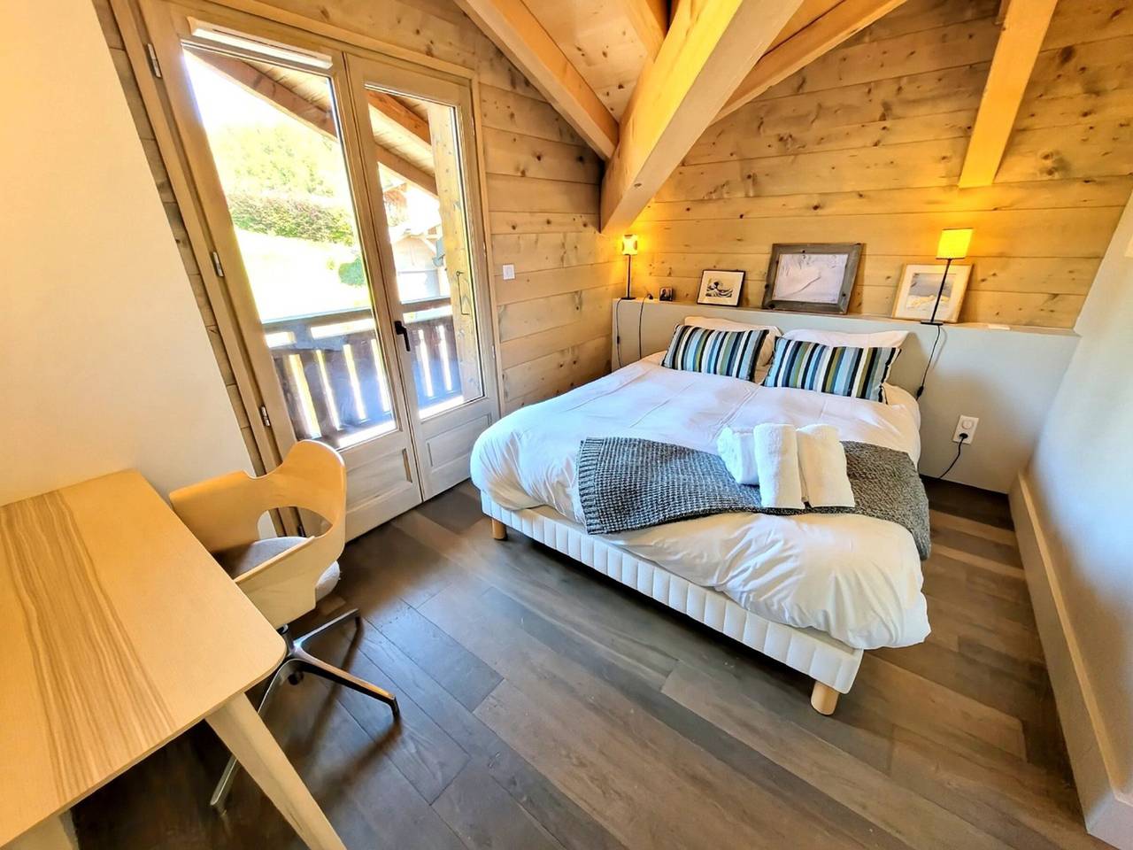 Grand chalet 6 chambres, proche pistes, cheminée, parking, 12 pers in Les Gets, Les Portes du Soleil