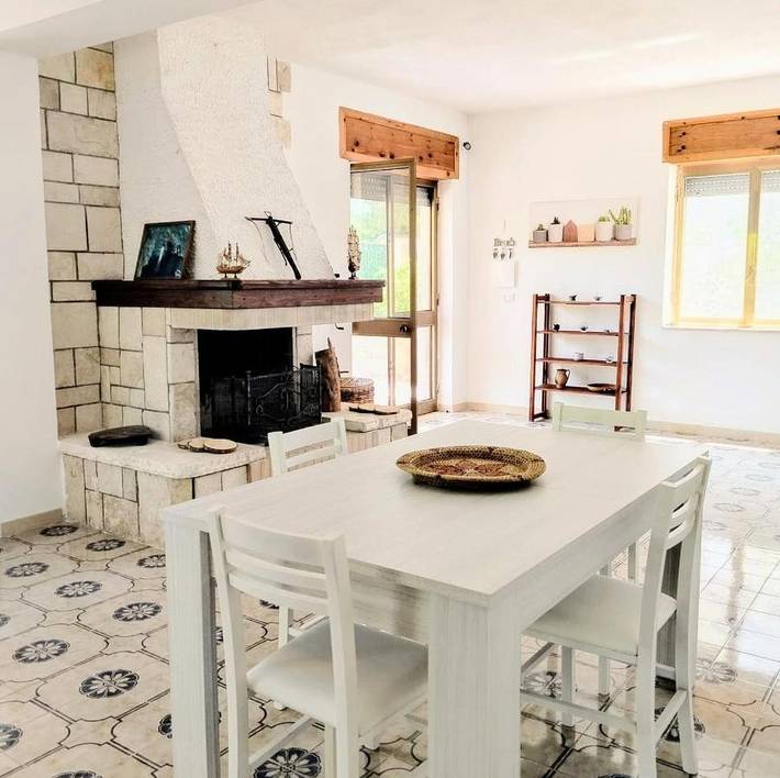 Location de vacances pour 10 personnes, avec jardin et vue, animaux acceptés à Torre Chianca - 2