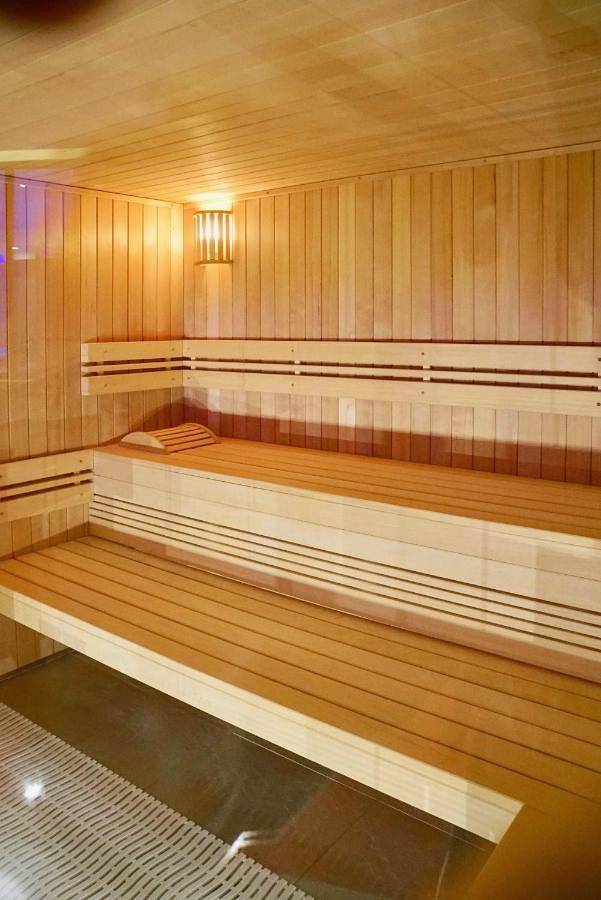 Hôtel pour 2 personnes, avec jacuzzi et terrasse ainsi que sauna et piscine, animaux acceptés à Valff - 3