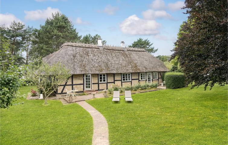 Ferienhaus für 7 Personen, mit Terrasse und Garten in Lolland