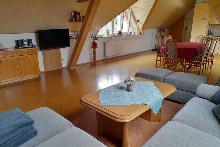 Ferienwohnung für 6 Personen, mit Balkon und Garten in Geisa