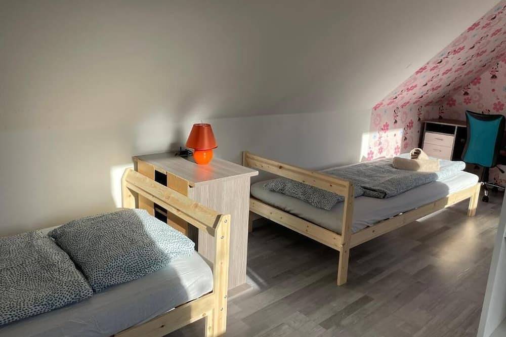 Ganze Wohnung, Outletcenter Apartment mit Pool & Terrasse in Neusiedlersee-Hügelland