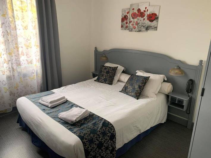 Hôtel pour 2 personnes, avec Terrasse à Moussy