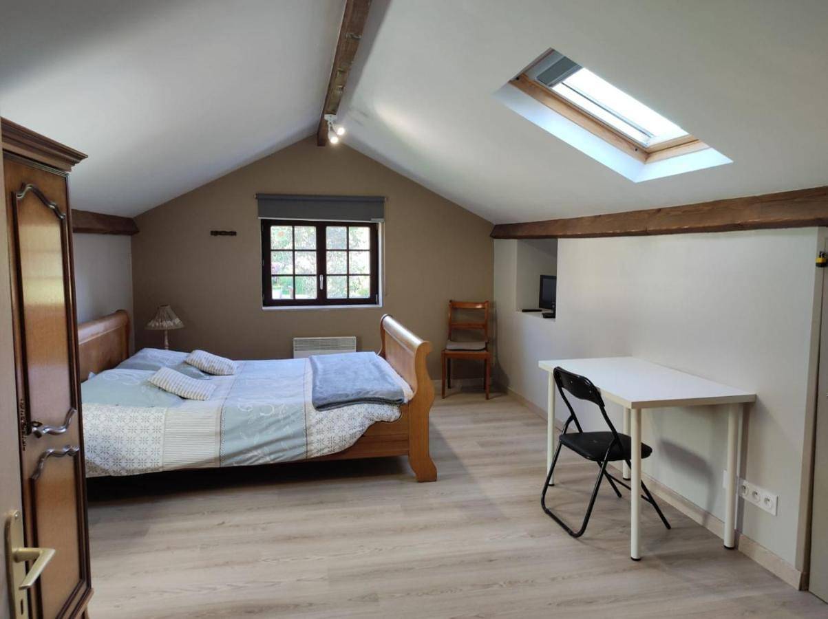Appartement entier, One-Bedroom Apartment in Vireux-Wallerand, Parc naturel régional des Ardennes