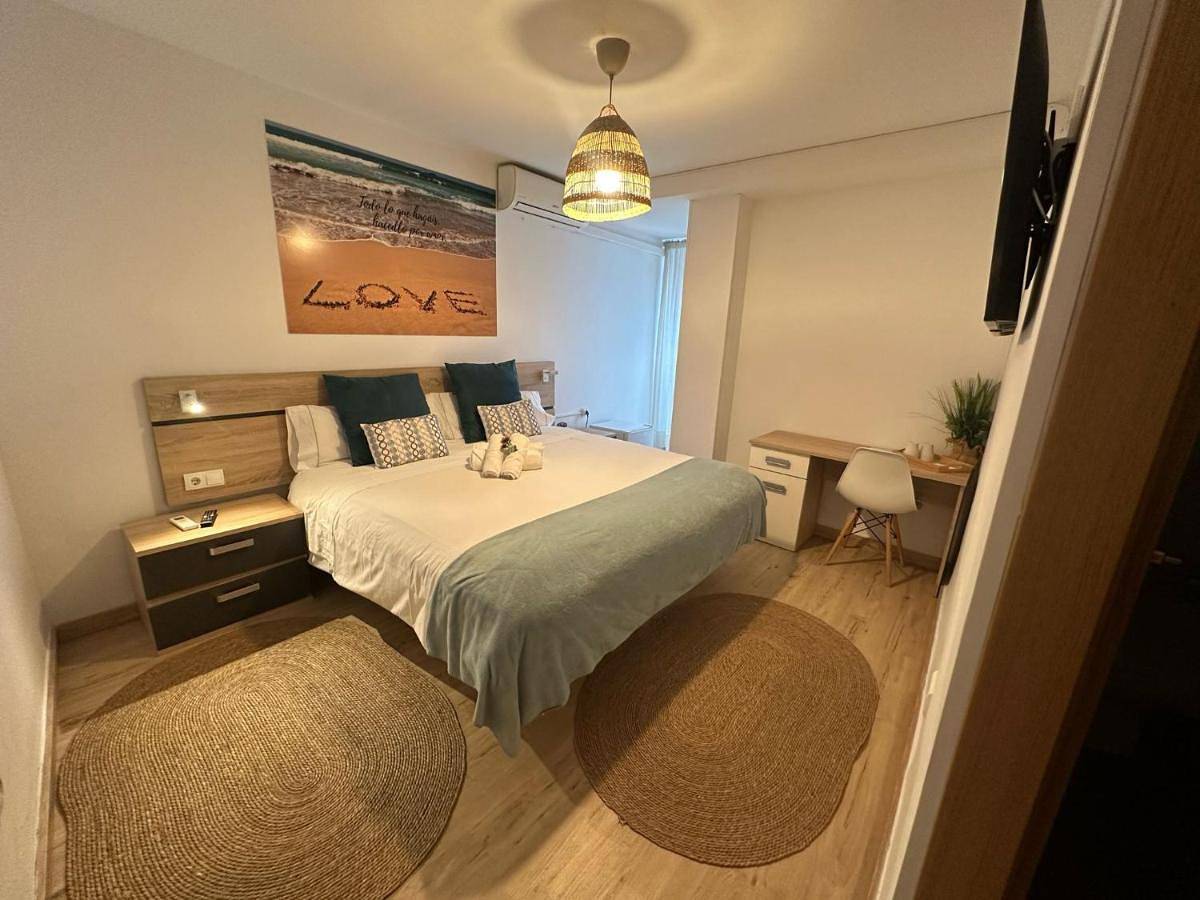 Superior King Room in El Barrio, Alicante