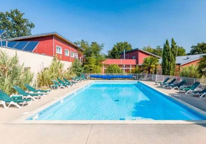 Gîte pour 6 personnes, avec Terrasse et Jardin ainsi que Piscine et Vue à Chaveignes - 3